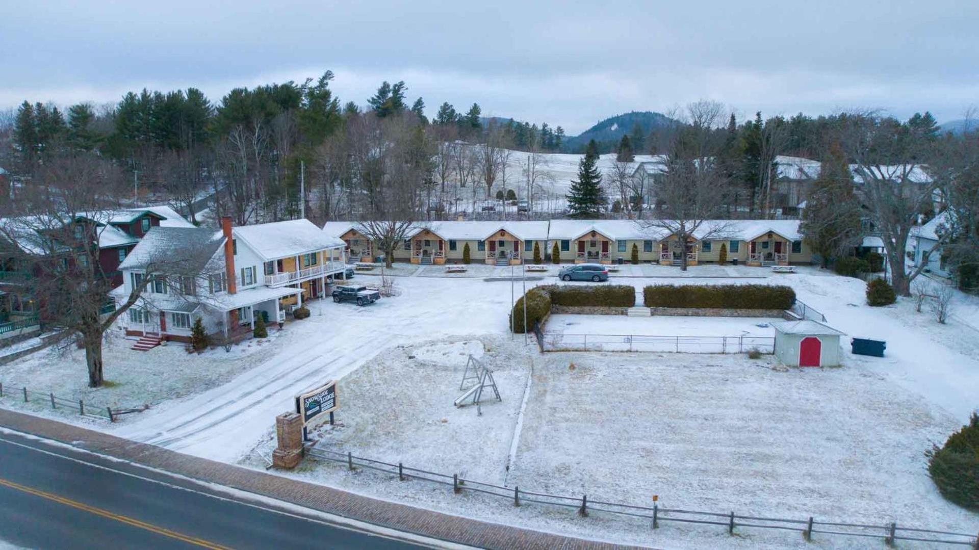 The Snowshoe Lodge Lake Placid Exterior photo